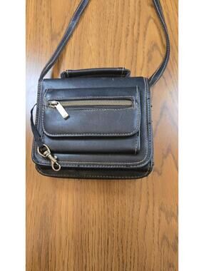Black Small Crossbody Bag with Front Zipper Pocket